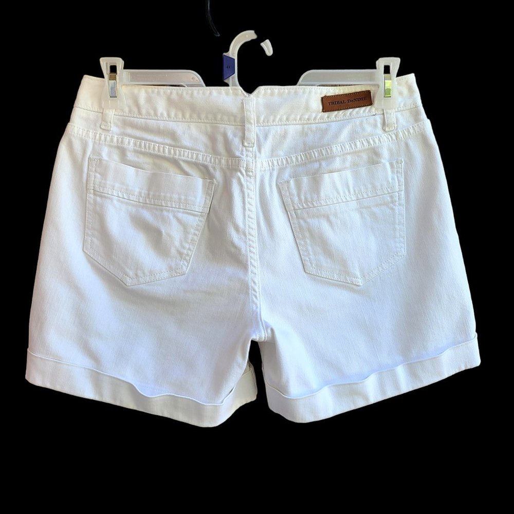 Tribal DeNime Mid Waist Curvy Fit Shorts Womens 29/8 White Camille Shorts - Picture 2 of 9